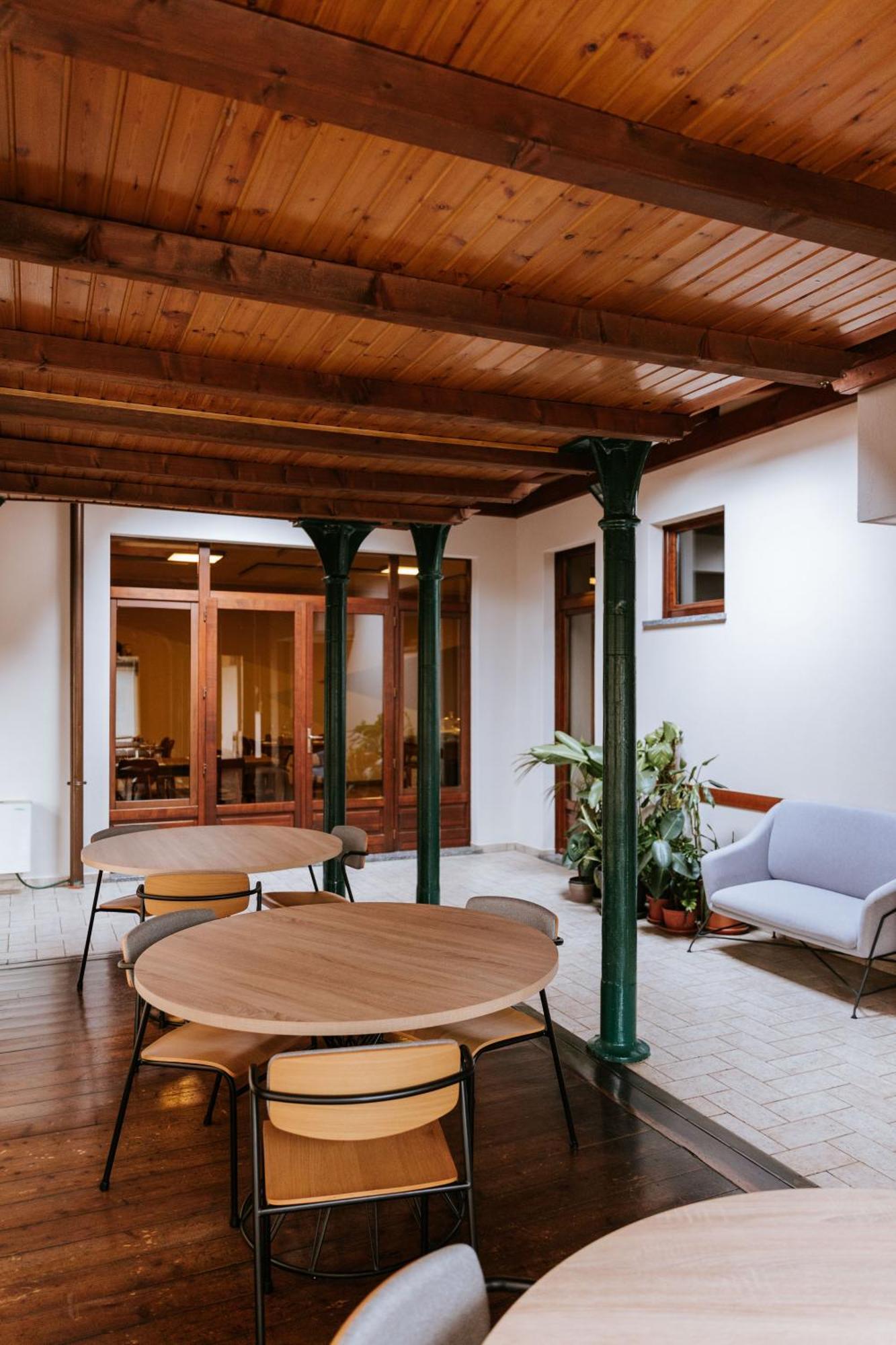 Manfredi Ristorante Con Alloggio Romentino エクステリア 写真